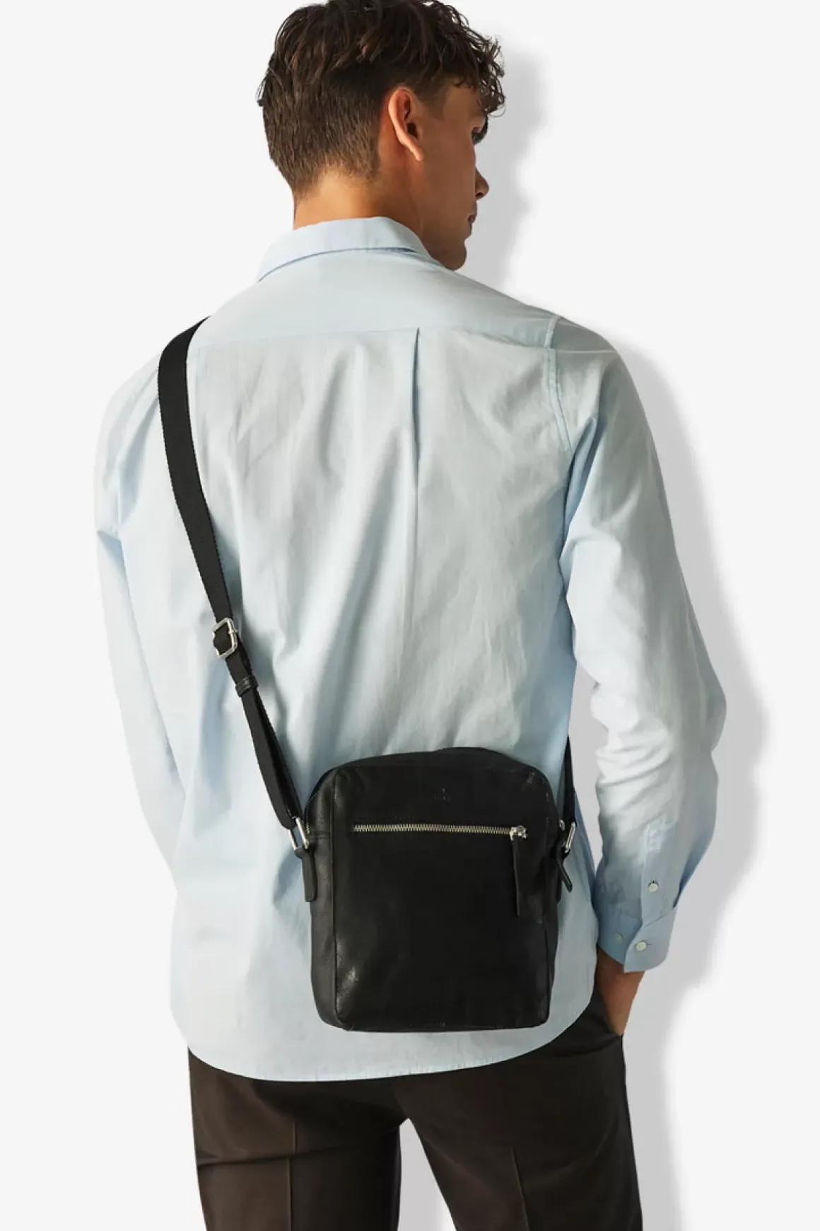 Catania Messenger Aage Black