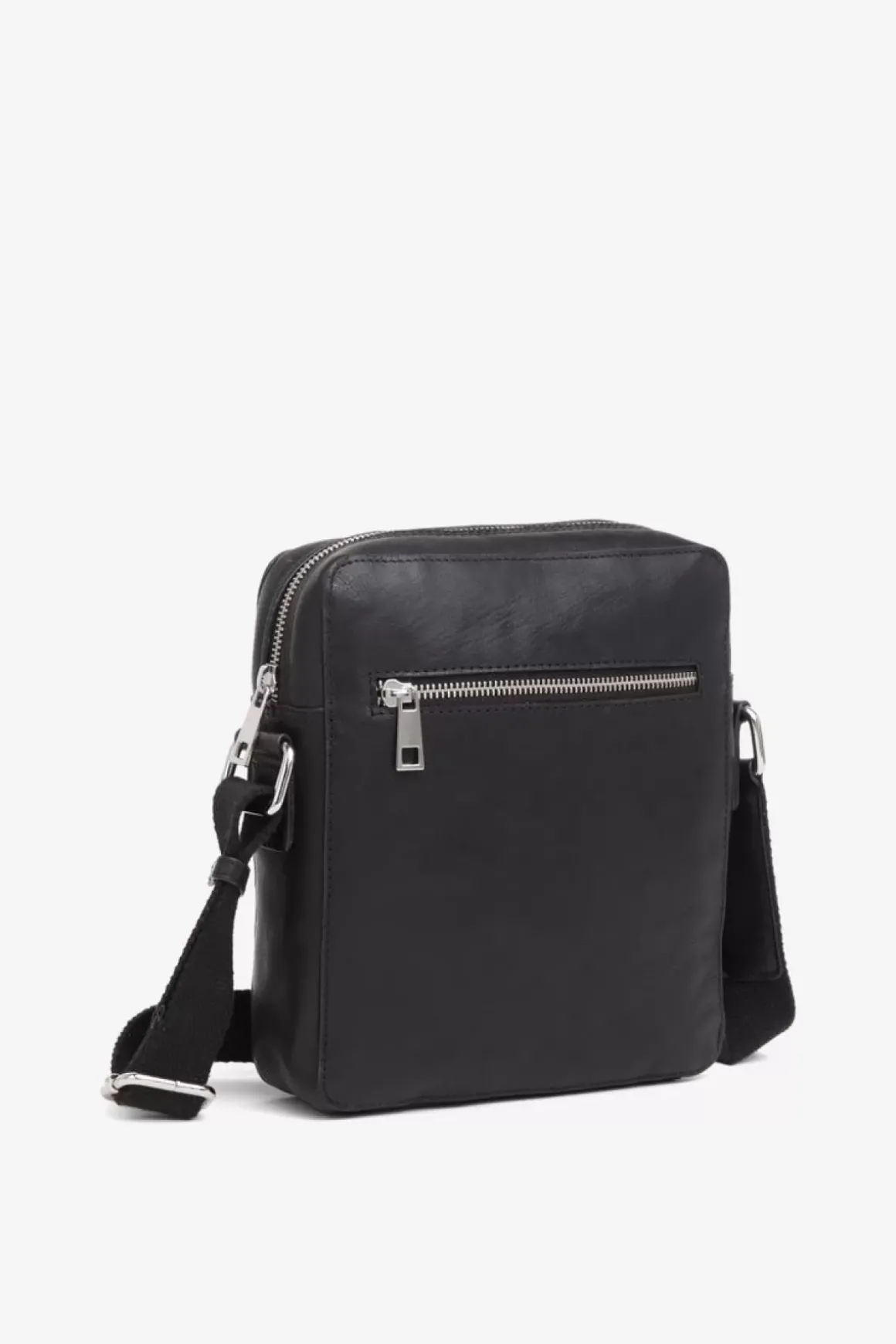 Catania Messenger Aage Black