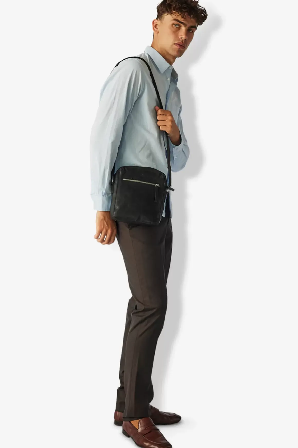 Catania Messenger Aage Black