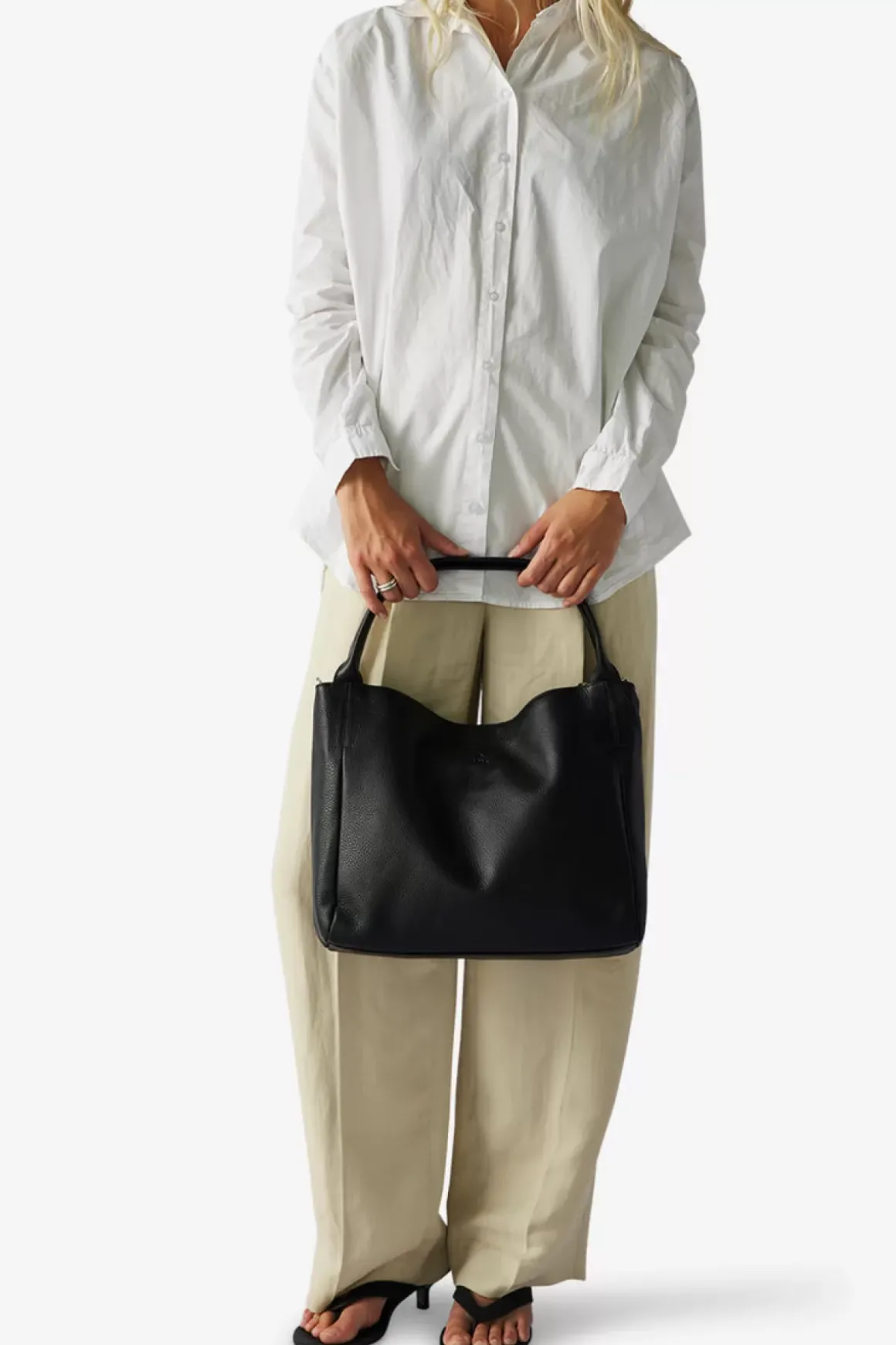 Cormorano Shoulder Bag Emilia Black