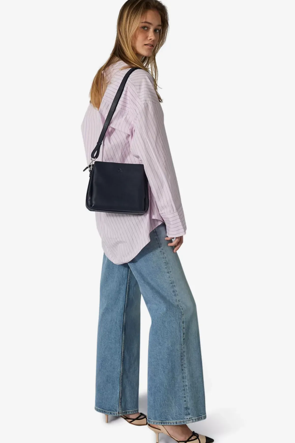 Cormorano Shoulder Bag Sia Navy