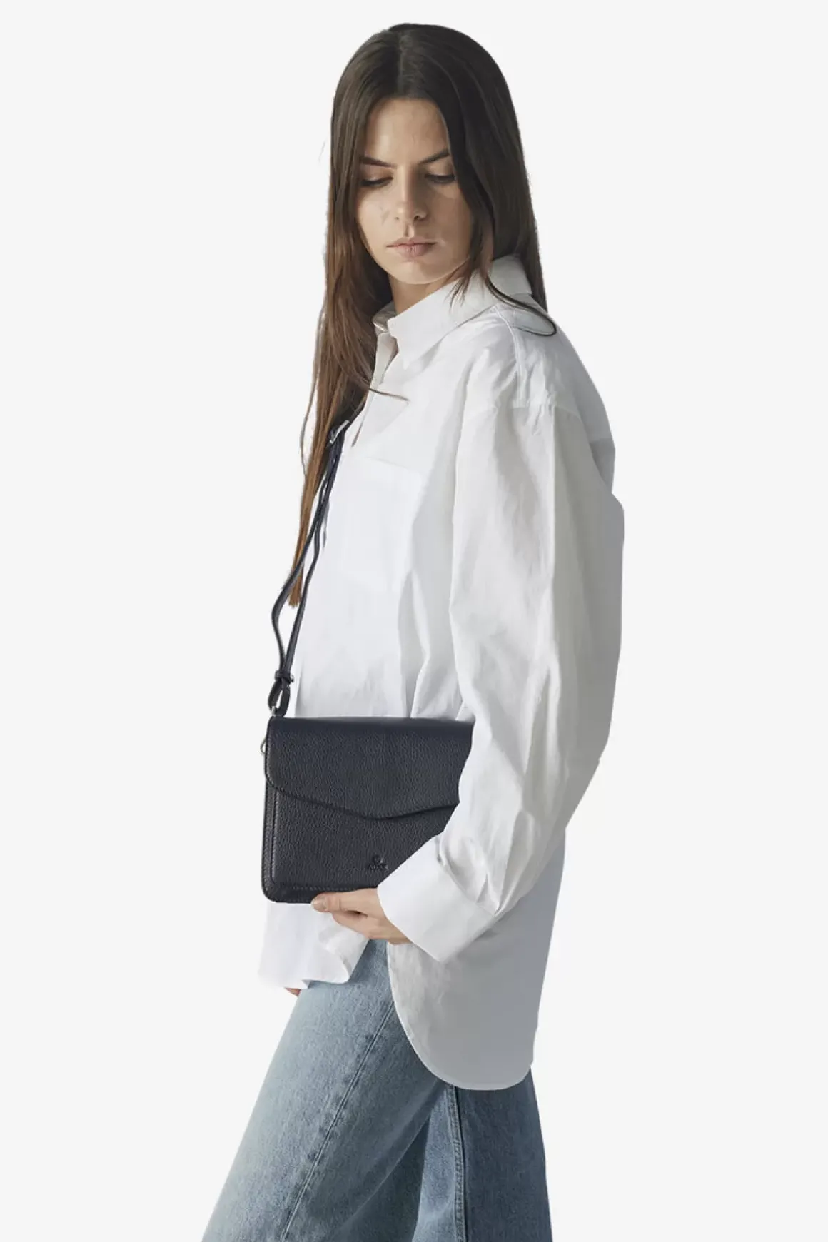 Cormorano Shoulder Bag Thea Black