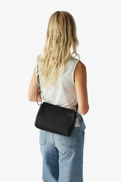Cormorano Shoulder Bag Yasemin Black