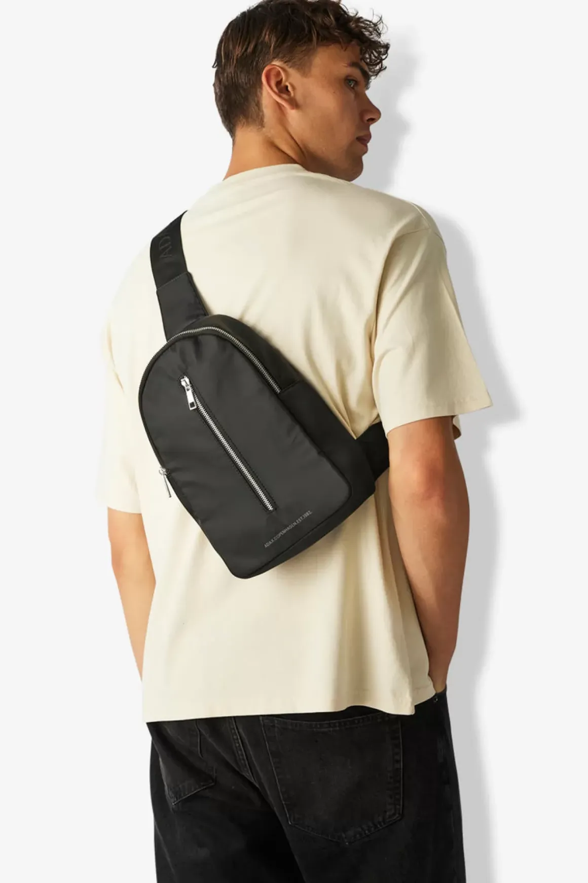 Novara Sling Bag Tiger Black