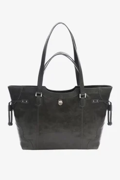 Salerno Shopper Krista Olive