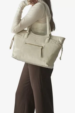 Salerno Shopper Krista Stone