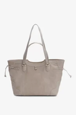 Salerno Shopper Krista Stone