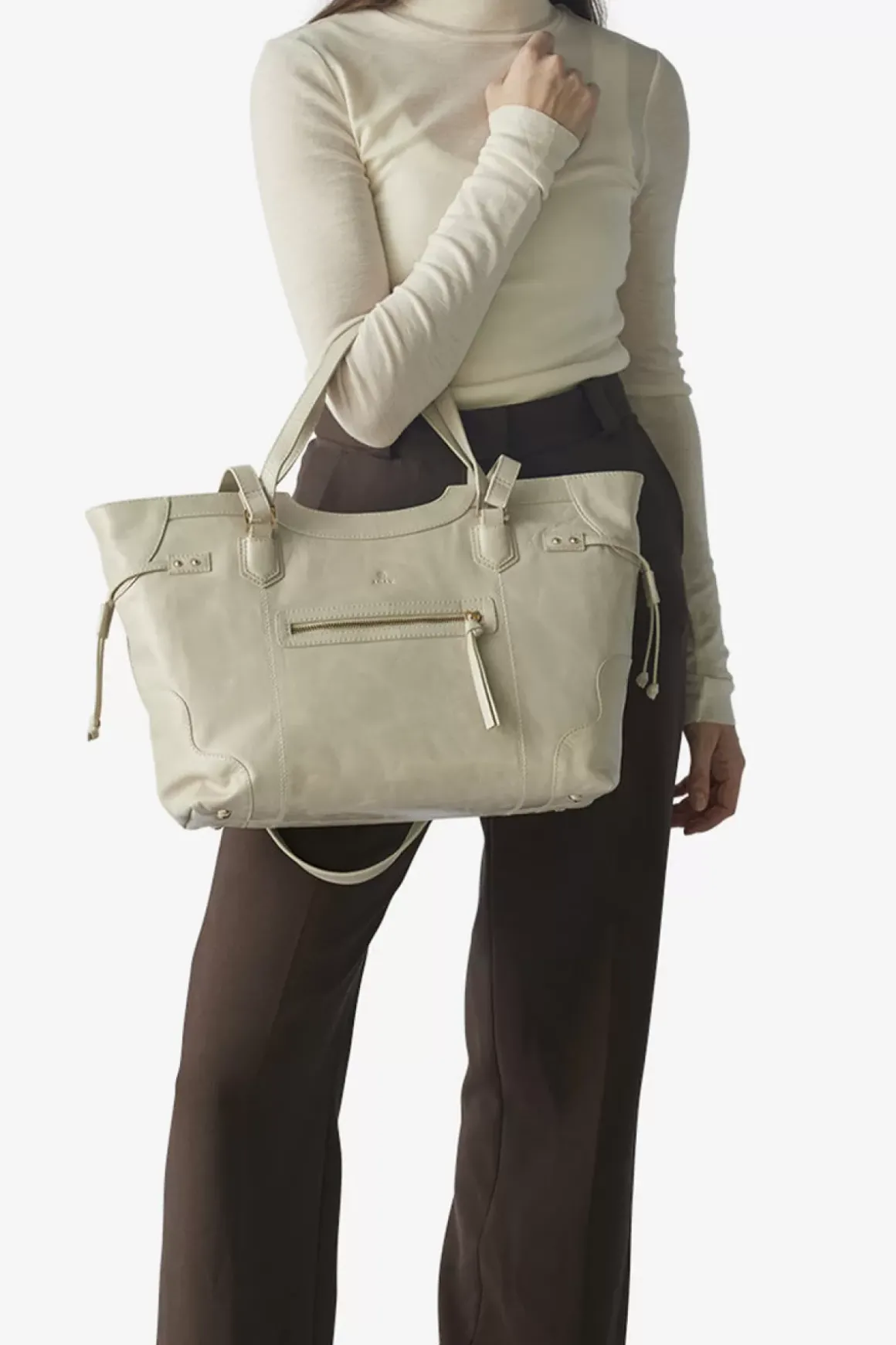 Salerno Shopper Krista Stone